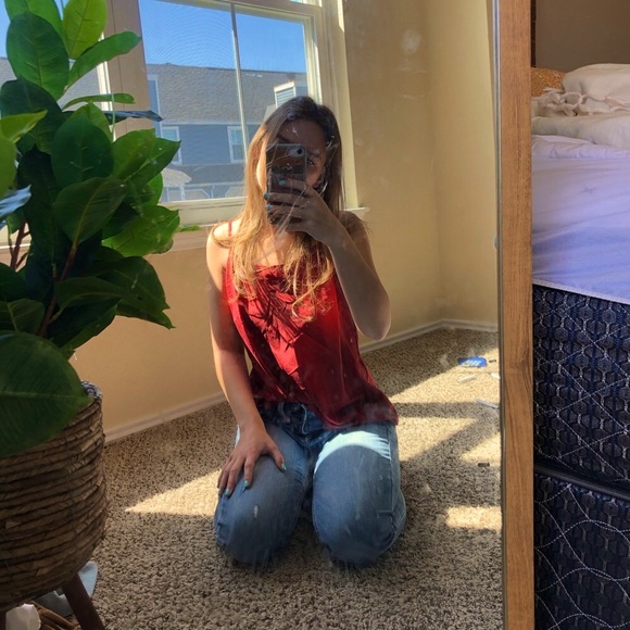 Red silk cami - Picture 3 of 4